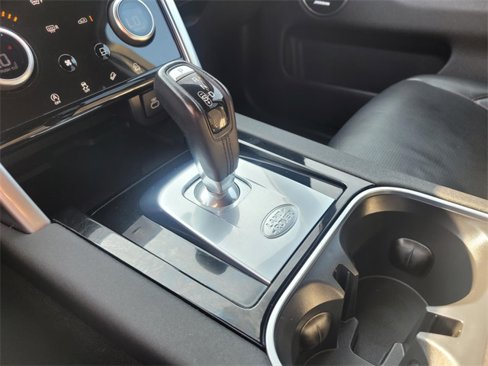 Used 2022 Land Rover Discovery Sport SE image 26