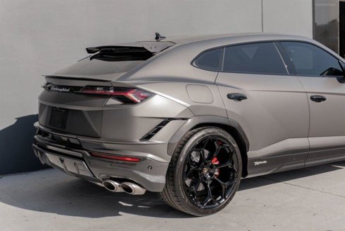 Used 2023 Lamborghini Urus Performante image 34