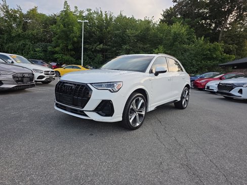Used 2022 Audi Q3 2.0T Premium Plus w/ Premium Plus Package image 3