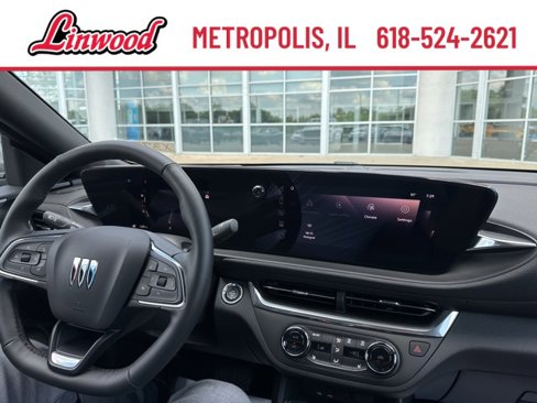 Used 2024 Buick Envista Preferred w/ Convenience I Package image 3