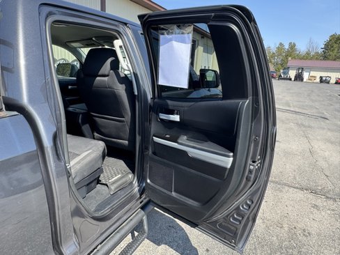 Used 2017 Toyota Tundra SR5 image 31