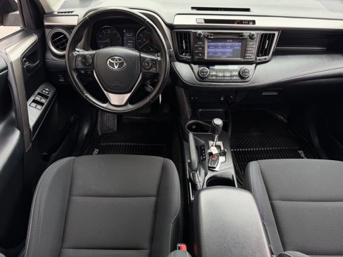 Used 2018 Toyota RAV4 XLE image 12