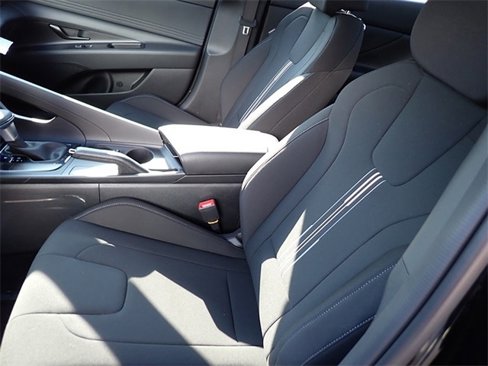 New 2025 Hyundai Elantra Sport image 11