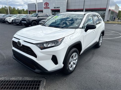 Used 2019 Toyota RAV4 LE image 4
