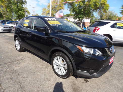 Used 2017 Nissan Rogue Sport S w/ S Appearance Package image 3