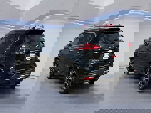 Used 2019 Nissan Rogue SV w/ Premium Package image 3