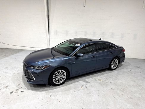 Used 2020 Toyota Avalon Limited image 23