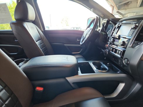Used 2017 Nissan Titan Platinum Reserve image 19