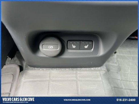 Certified 2023 Volvo XC40 B5 Plus w/ Protection Package Premier image 12