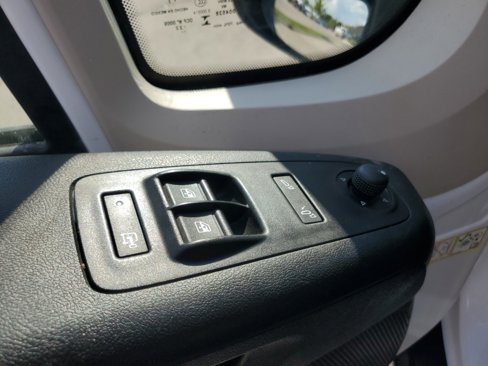 Used 2022 RAM ProMaster 2500 w/ Driver Convenience Group image 9