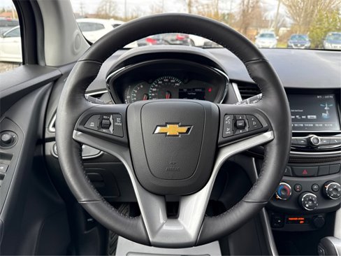 Used 2017 Chevrolet Trax LT w/ LT Convenience Package image 19