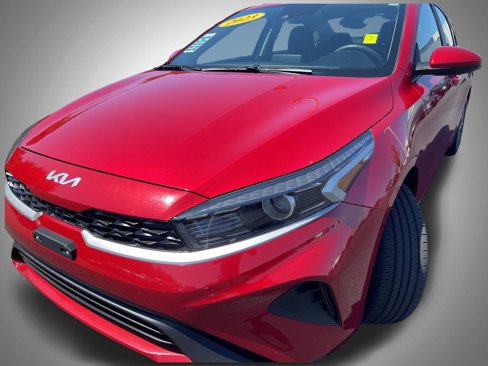 Used 2023 Kia Forte LXS image 5