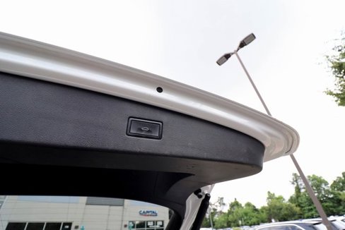 Used 2022 Volkswagen Tiguan SE image 42