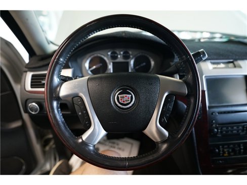Used 2010 Cadillac Escalade AWD image 21