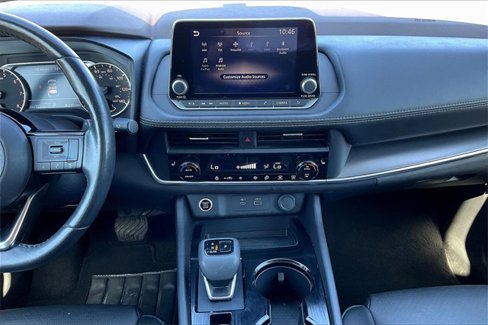 Used 2023 Nissan Rogue SV image 6
