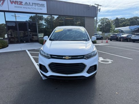 Used 2019 Chevrolet Trax LS image 2