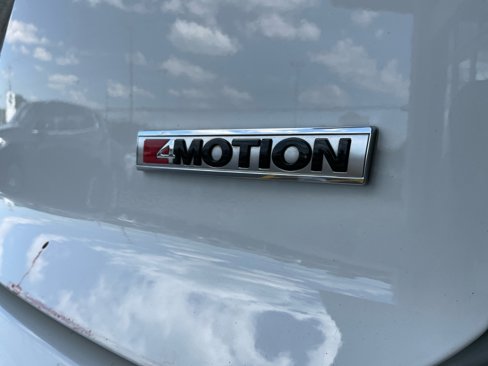 Used 2020 Volkswagen Atlas Cross Sport SEL Premium image 16