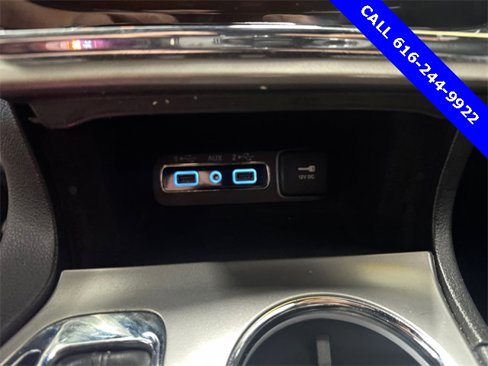 Used 2021 Jeep Grand Cherokee Limited image 15