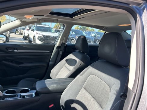 Used 2021 Nissan Altima 2.5 SV image 15
