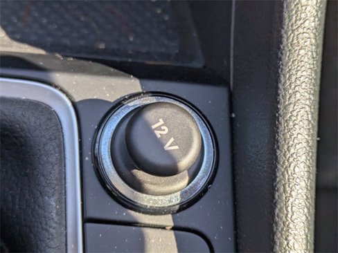 Used 2025 Volkswagen Jetta SE image 20