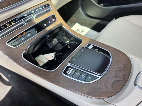 Used 2022 Mercedes-Benz E 350 Sedan w/ AMG Line Exterior image 41