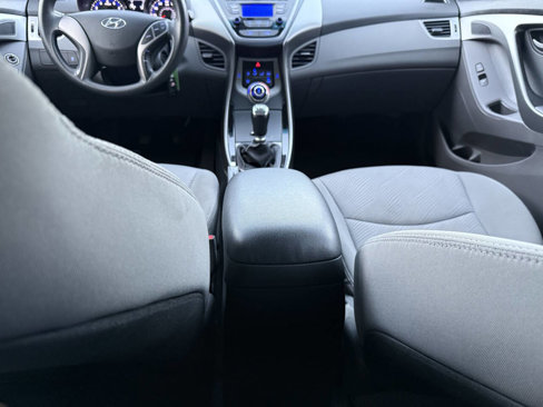 Used 2013 Hyundai Elantra GLS image 27