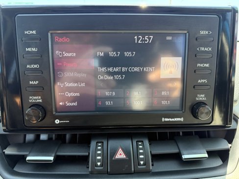 Used 2020 Toyota RAV4 XLE Premium image 22