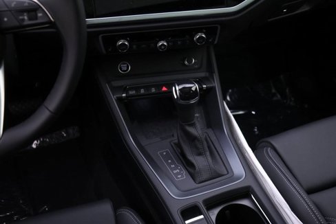 New 2025 Audi Q3 2.0T Premium image 13