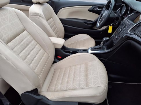 Used 2018 Buick Cascada Premium image 25