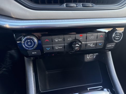 Certified 2024 Jeep Compass Limited w/ Elite Group image 21