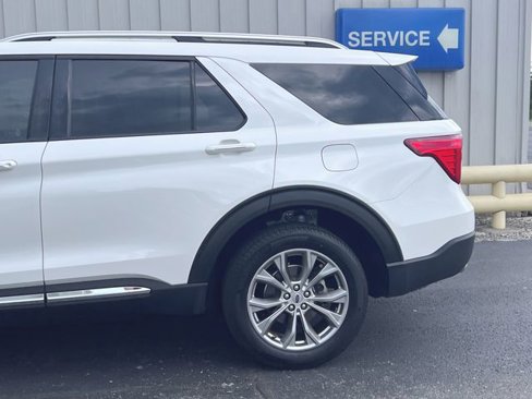 Used 2022 Ford Explorer Limited w/ Equipment Group 301A image 16