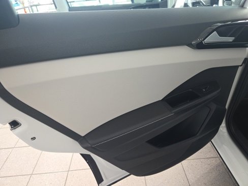 New 2025 Volkswagen Taos S image 9