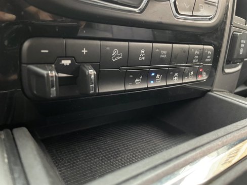 Used 2018 RAM 2500 Laramie w/ Sport Appearance Group image 30