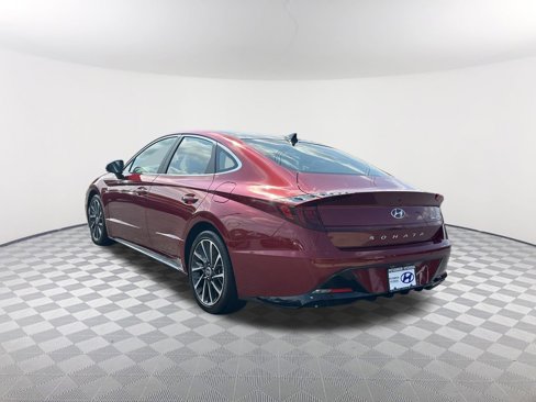 Used 2023 Hyundai Sonata Limited w/ Preferred Accessory Package image 9