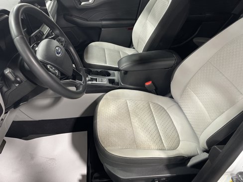 Used 2023 Ford Escape Active w/ Tech Pack #2 image 9
