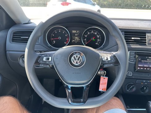 Used 2016 Volkswagen Jetta S image 18