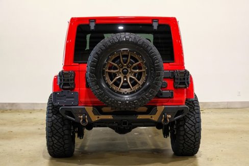 Used 2024 Jeep Wrangler Unlimited Rubicon w/ Technology Group image 9