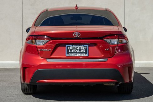 Used 2021 Toyota Corolla LE image 4