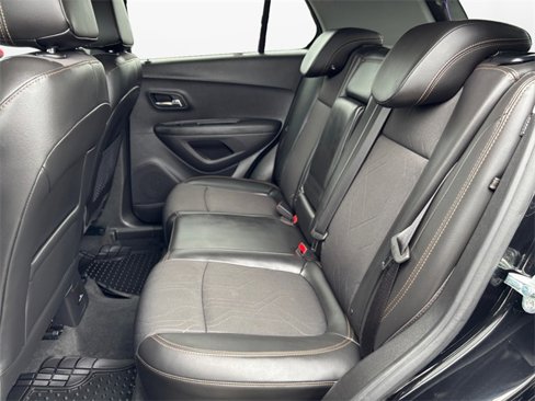 Used 2019 Chevrolet Trax LT w/ Redline Edition image 13