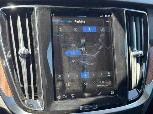 Certified 2024 Volvo V60 B5 Cross Country Plus image 26