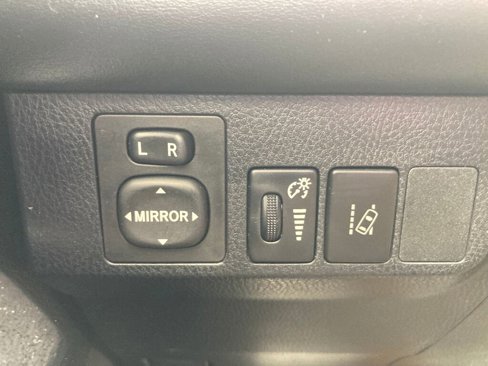 Used 2018 Toyota RAV4 Limited image 29