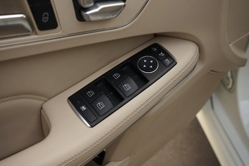 Used 2016 Mercedes-Benz E 350 Sedan image 17