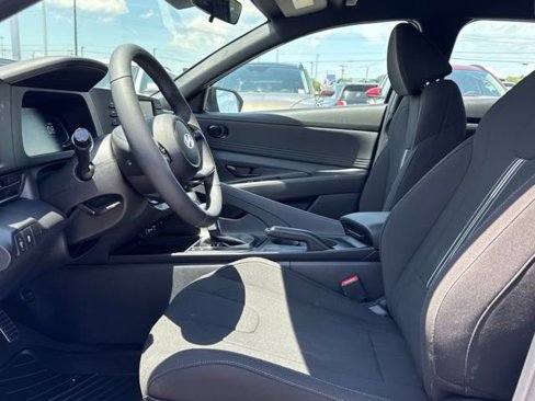 New 2025 Hyundai Elantra Sport image 11