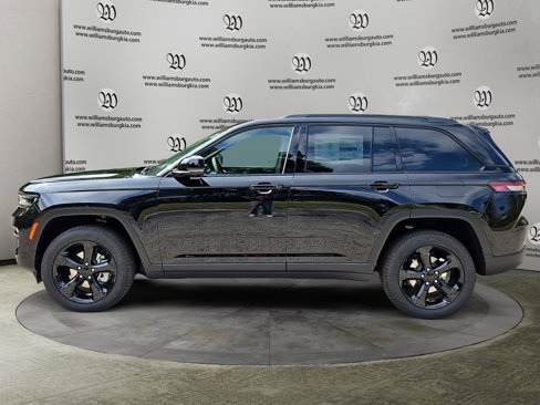 New 2025 Jeep Grand Cherokee Limited w/ Luxury Tech Group II image 2