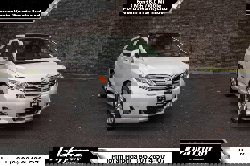 Used 2013 Toyota Venza XLE image 1