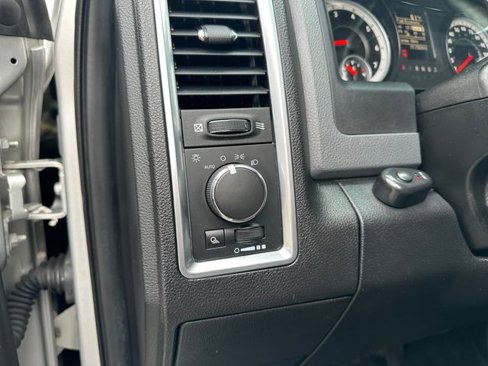 Used 2014 RAM 2500 SLT image 11