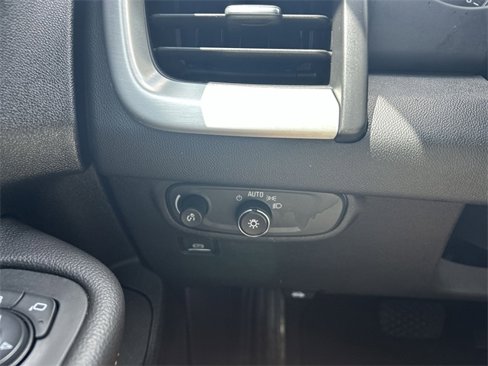 Used 2021 GMC Terrain SLE image 33