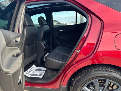 Used 2024 Chevrolet Equinox RS w/ RS Leather Package image 21