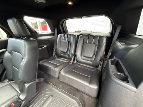Used 2017 Ford Explorer XLT w/ Equipment Group 202A image 38