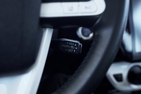 Used 2018 Toyota Prius Prime Premium image 39